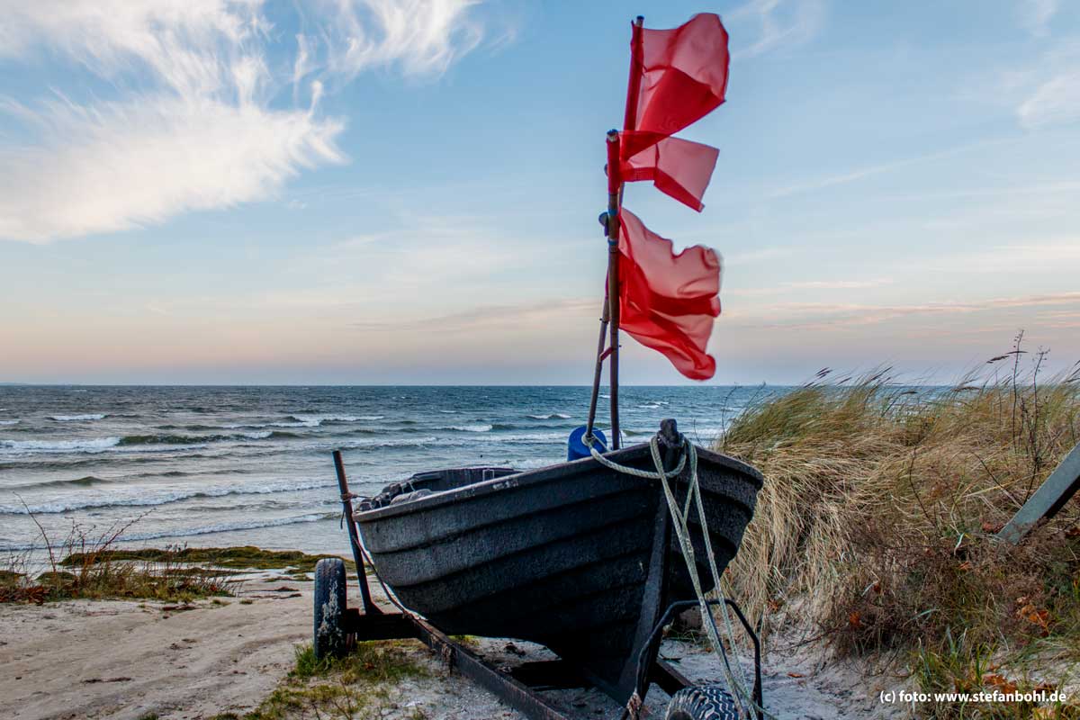 suedstrand-goehren-fischerboot